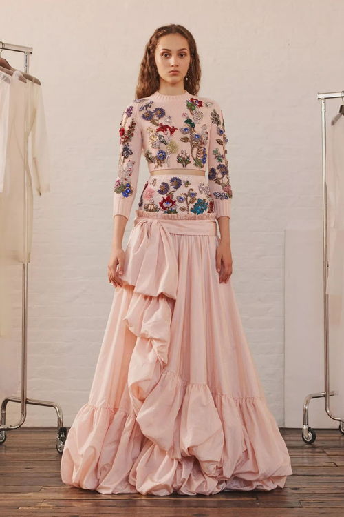 迷失在花园中的精灵少女 alexander mcqueen 2018早春